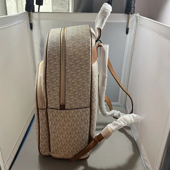 Michael Kors backpack medium, logo, Vanilla/cream Color, Abbey Bag
